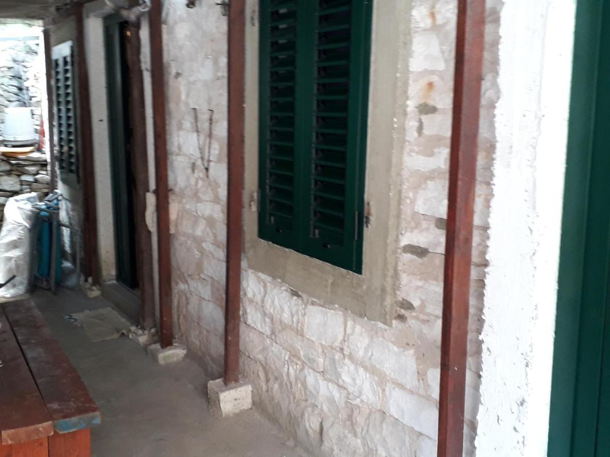 Holiday Home Stiniva วิส ภายนอก รูปภาพ