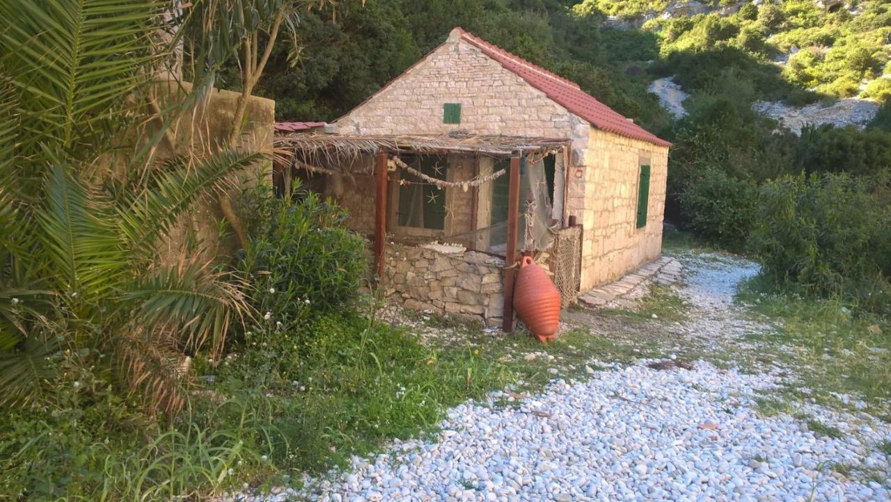 Holiday Home Stiniva วิส ภายนอก รูปภาพ