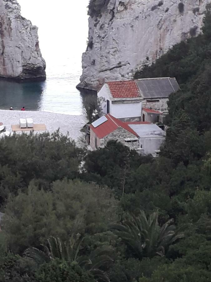 Holiday Home Stiniva วิส ภายนอก รูปภาพ