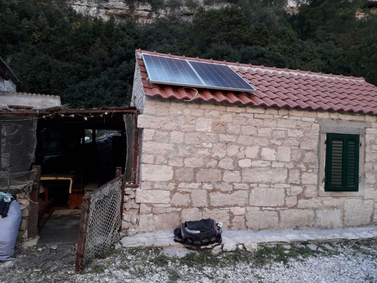 Holiday Home Stiniva วิส ภายนอก รูปภาพ